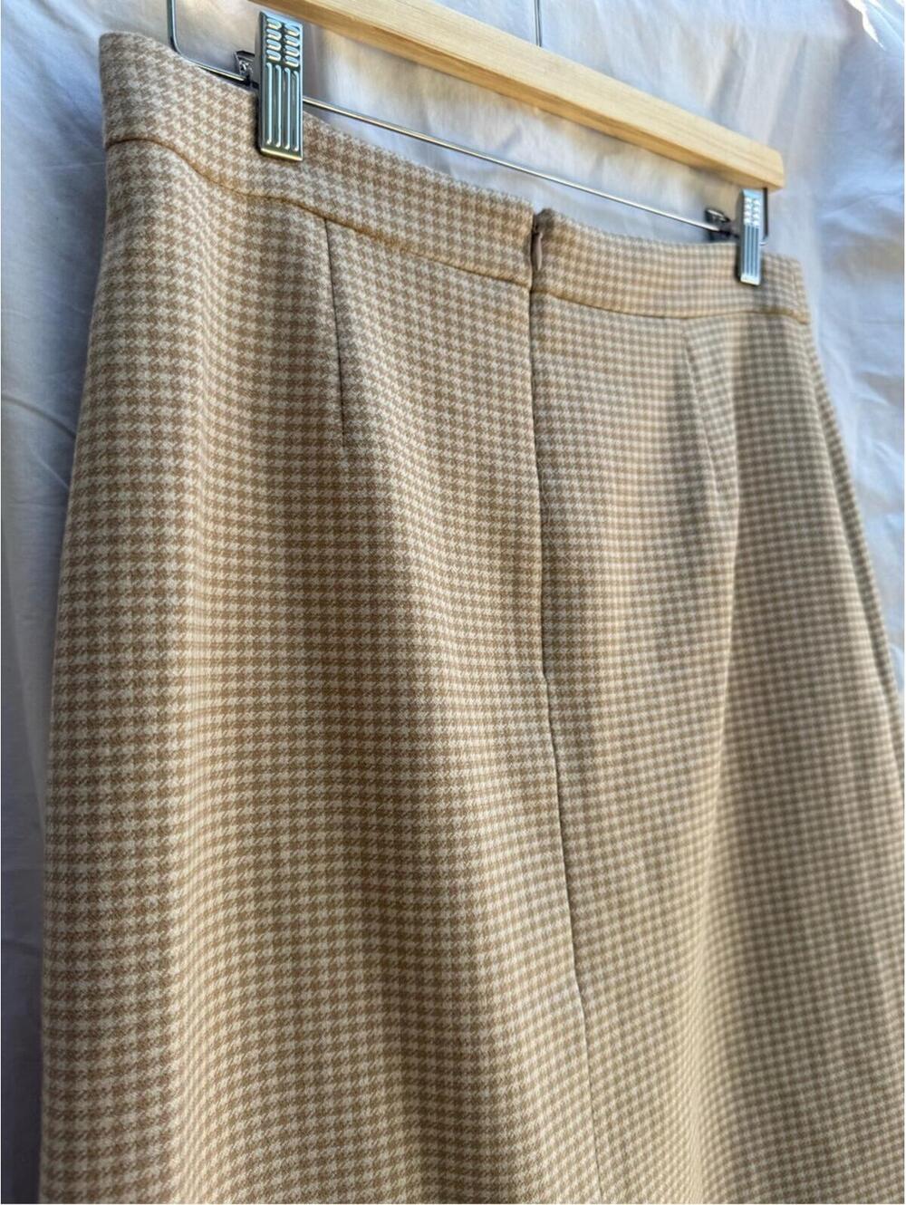 Aritzia Wilfred Patio Midi Skirt - Checkered Tan - 10 - Picture 7 of 9